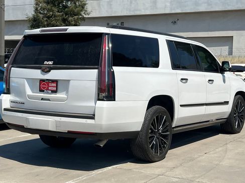 Used 2016 Cadillac Escalade ESV Platinum AWD/4WD image 3