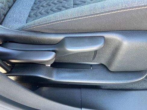 Used 2023 Chevrolet Equinox LT image 60