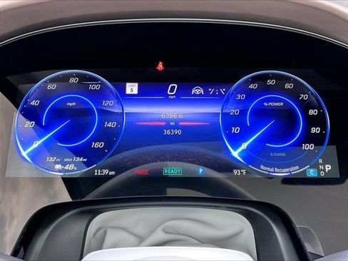Certified 2023 Mercedes-Benz EQS 580 4MATIC SUV image 21