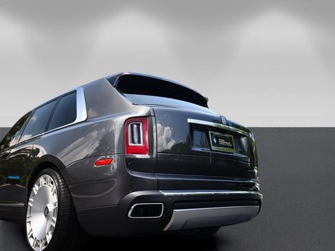 Used 2022 Rolls-Royce Cullinan AWD/4WD image 16