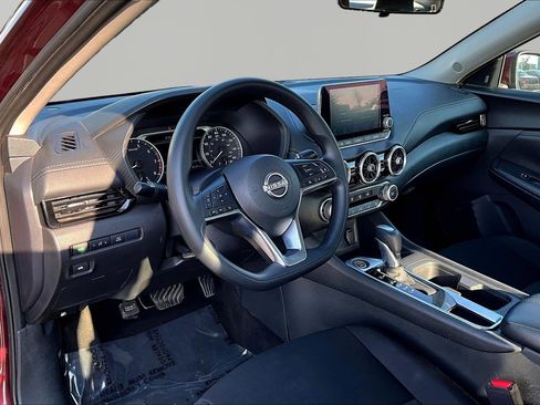 Used 2024 Nissan Sentra SV FWD image 17