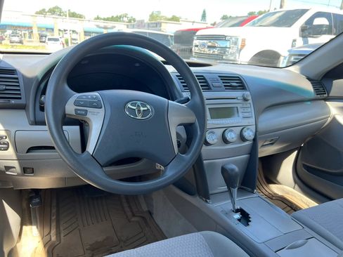 Used 2011 Toyota Camry LE w/ LE Extra-Value Pkg FWD image 14