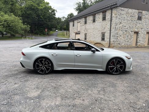 Used 2022 Audi RS 7 Sportback AWD/4WD image 4