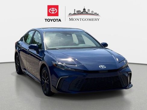 New 2026 Toyota Camry SE FWD image 1