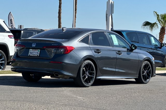 Used 2023 Honda Civic Sport image 3