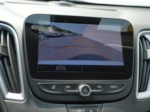 Used 2023 Chevrolet Malibu LT FWD image 34
