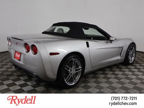 Used 2006 Chevrolet Corvette Convertible w/ Preferred Equipment Group image 3