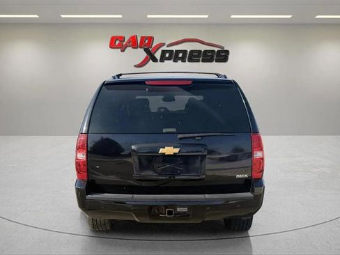 Used 2012 Chevrolet Suburban LT w/ Luxury Package image 12