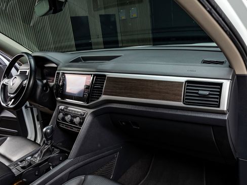 Used 2019 Volkswagen Atlas SEL R-Line image 13