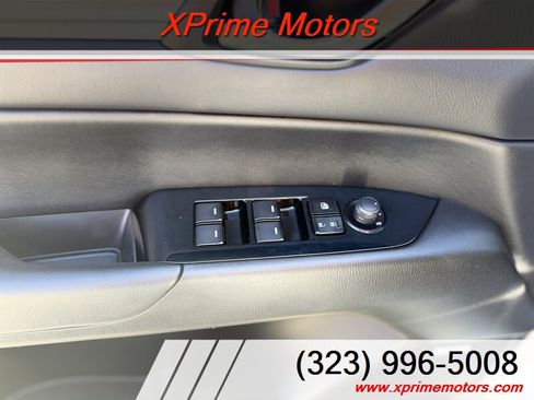 Used 2018 MAZDA CX-5 Touring w/ Preferred Equipment Package FWD image 15