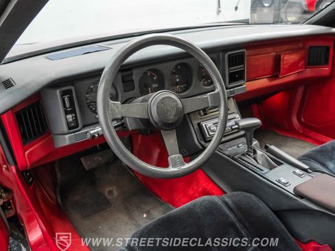 Used 1987 Pontiac Firebird Coupe image 4
