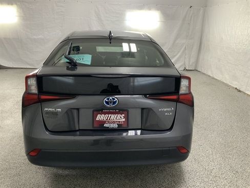 Used 2022 Toyota Prius image 6