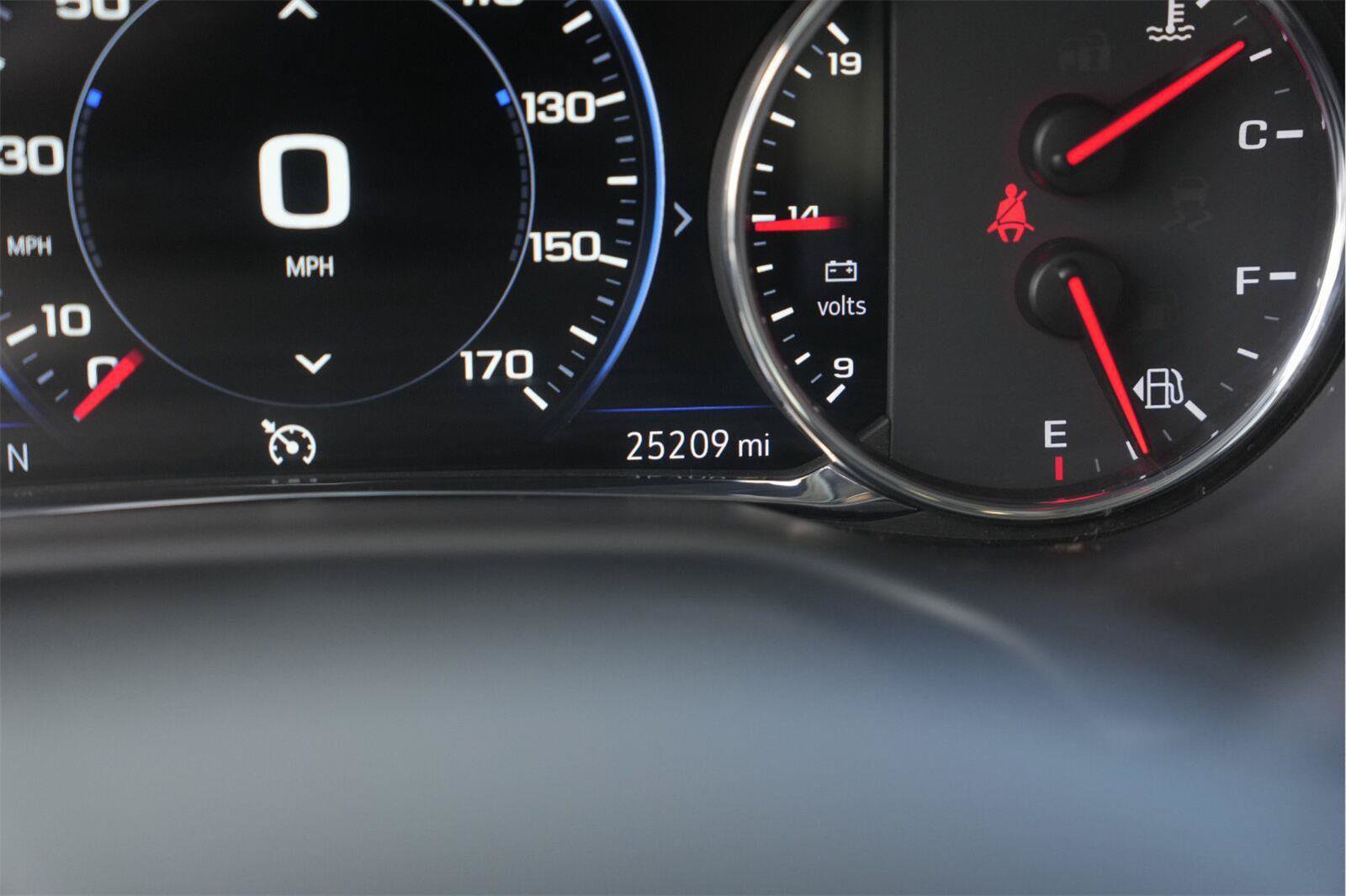 Used 2023 GMC Acadia Denali w/ Denali Ultimate Package FWD image 26