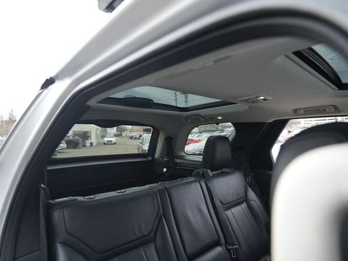 Used 2018 Land Rover Discovery HSE image 33