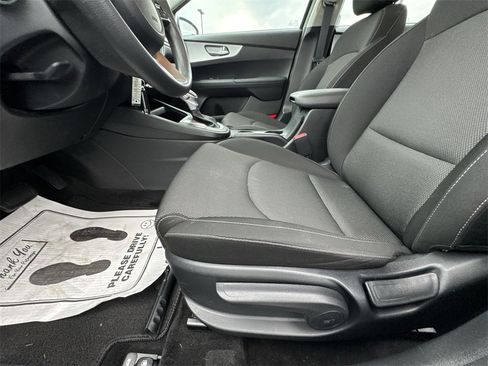 Certified 2024 Kia Forte LXS image 12