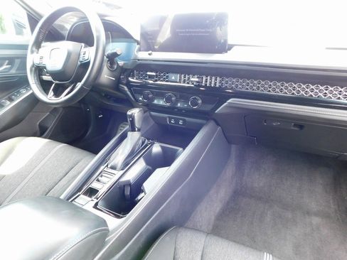 Used 2023 Honda Accord Sport image 19