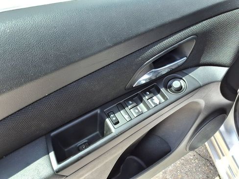 Used 2016 Chevrolet Cruze LT FWD image 18