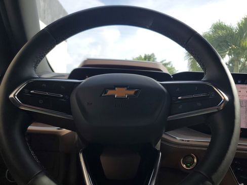 Used 2025 Chevrolet Tahoe High Country RWD image 22