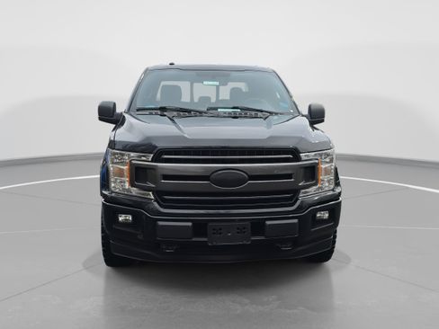 Used 2018 Ford F150 XLT w/ Equipment Group 302A Luxury image 2