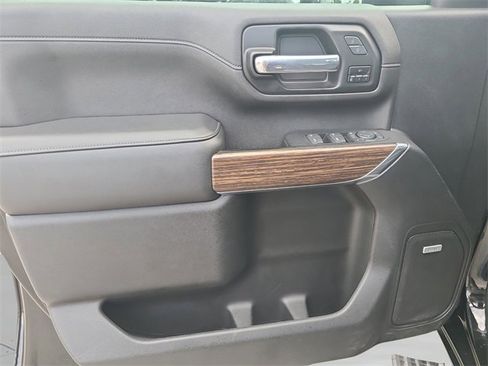 Used 2023 Chevrolet Silverado 2500 High Country w/ Z71 Off-Road Package image 18