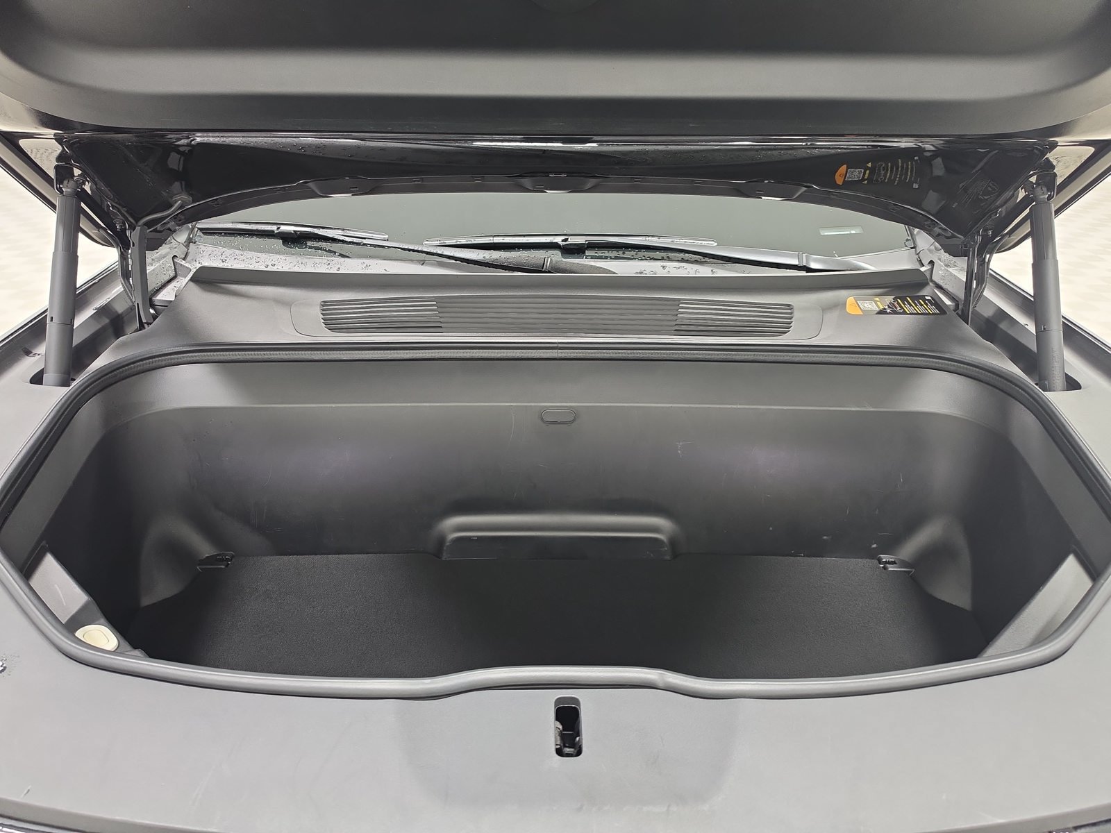 Used 2023 Rivian R1S Adventure Dual AWD/4WD image 14