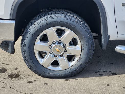 Certified 2022 Chevrolet Silverado 2500 LTZ w/ LTZ Plus Package image 6