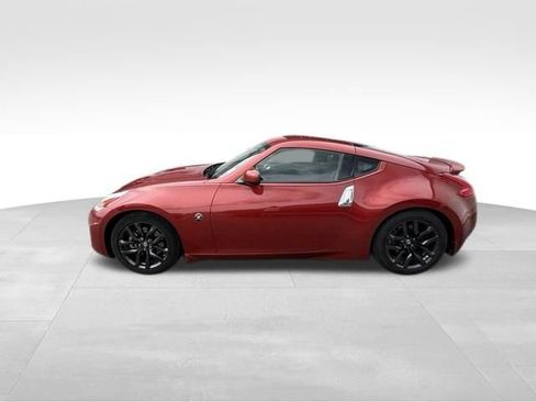 Used 2016 Nissan 370Z Coupe RWD image 11