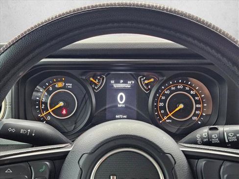 Used 2025 Jeep Wrangler Unlimited Sport AWD/4WD image 9