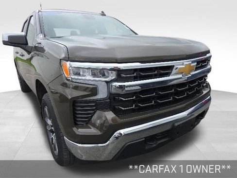 Used 2023 Chevrolet Silverado 1500 LT AWD/4WD image 2