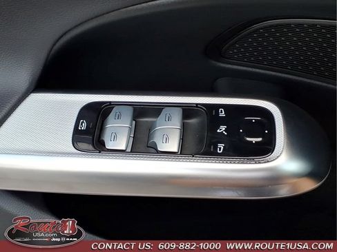 Used 2025 Mercedes-Benz E 350 4MATIC Sedan image 23