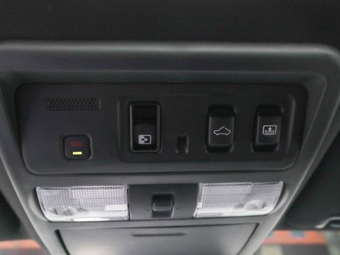 Used 2021 Nissan Titan PRO-4X w/ Pro-4x Convenience Package image 32