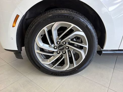 Used 2025 Lincoln Navigator Reserve AWD/4WD image 28