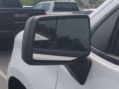 New 2025 Chevrolet Silverado 1500 Custom image 19