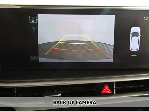 Used 2024 Kia Sorento S image 6