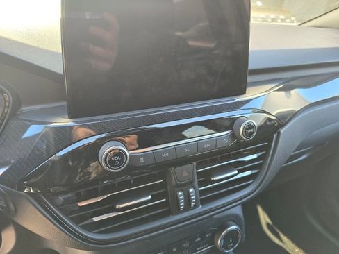 Used 2025 Ford Escape ST-Line image 12