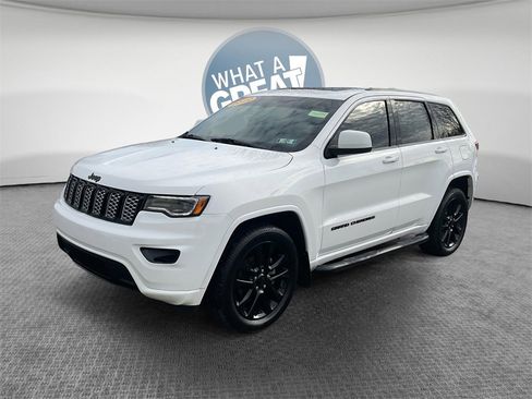 Used 2020 Jeep Grand Cherokee Altitude image 8