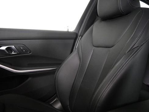 Certified 2025 BMW 330i Sedan RWD image 25