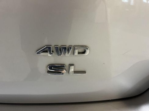 Used 2019 Nissan Pathfinder SL AWD/4WD image 9