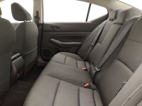 Used 2024 Nissan Altima 2.5 SV image 18