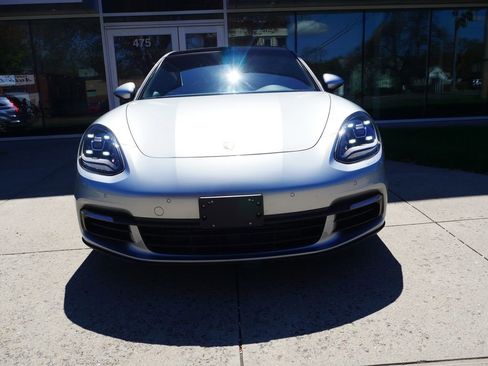 Used 2019 Porsche Panamera 4 AWD/4WD image 37