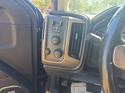 Used 2018 GMC Sierra 2500 Denali image 22