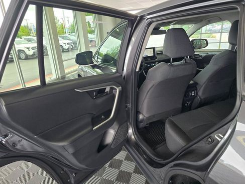 Used 2024 Toyota RAV4 LE AWD/4WD image 33
