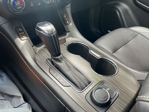 Used 2019 GMC Acadia SLT w/ LPO, Floor Liner Package AWD/4WD image 14