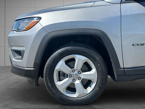 Used 2020 Jeep Compass Latitude AWD/4WD image 22