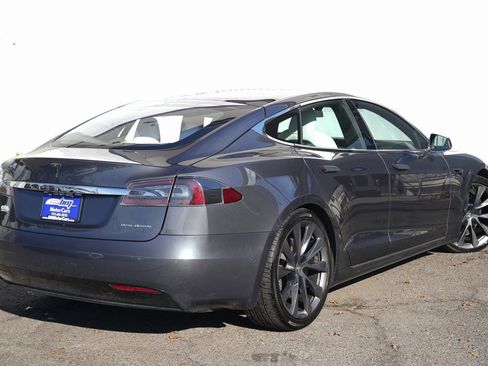 Used 2021 Tesla Model S Long Range Plus image 3