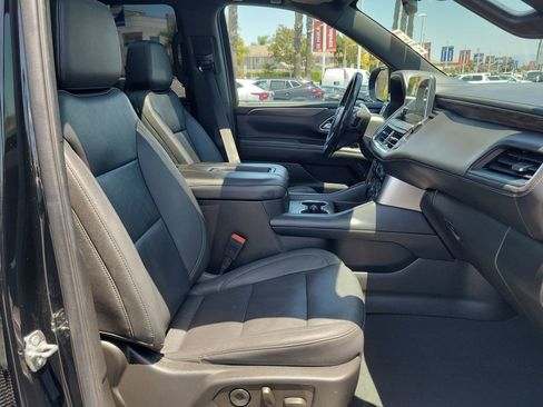 Used 2022 Chevrolet Tahoe Z71 w/ Z71 Off-Road Package AWD/4WD image 18