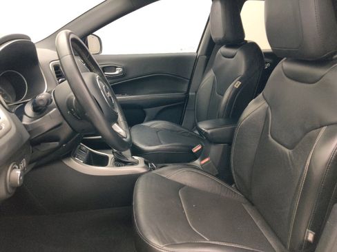 Used 2021 Jeep Compass Latitude w/ Driver Assistance Group FWD image 17