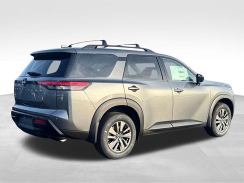 New 2026 Nissan Pathfinder SV image 5