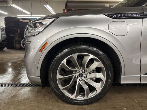 Used 2021 Lincoln Aviator Grand Touring w/ Equipment Group 302A image 19
