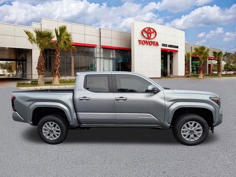 New 2025 Toyota Tacoma SR5 image 4